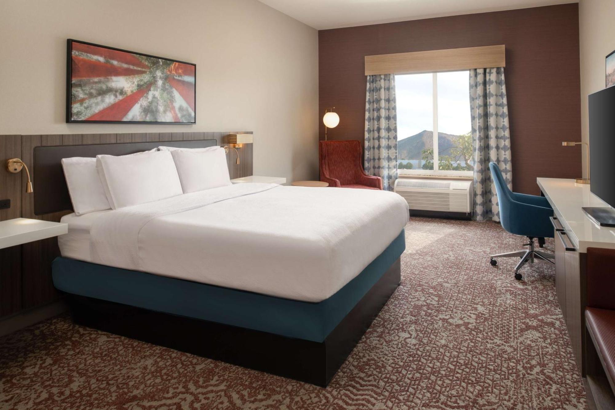 Hilton Garden Inn Fontana Exterior photo