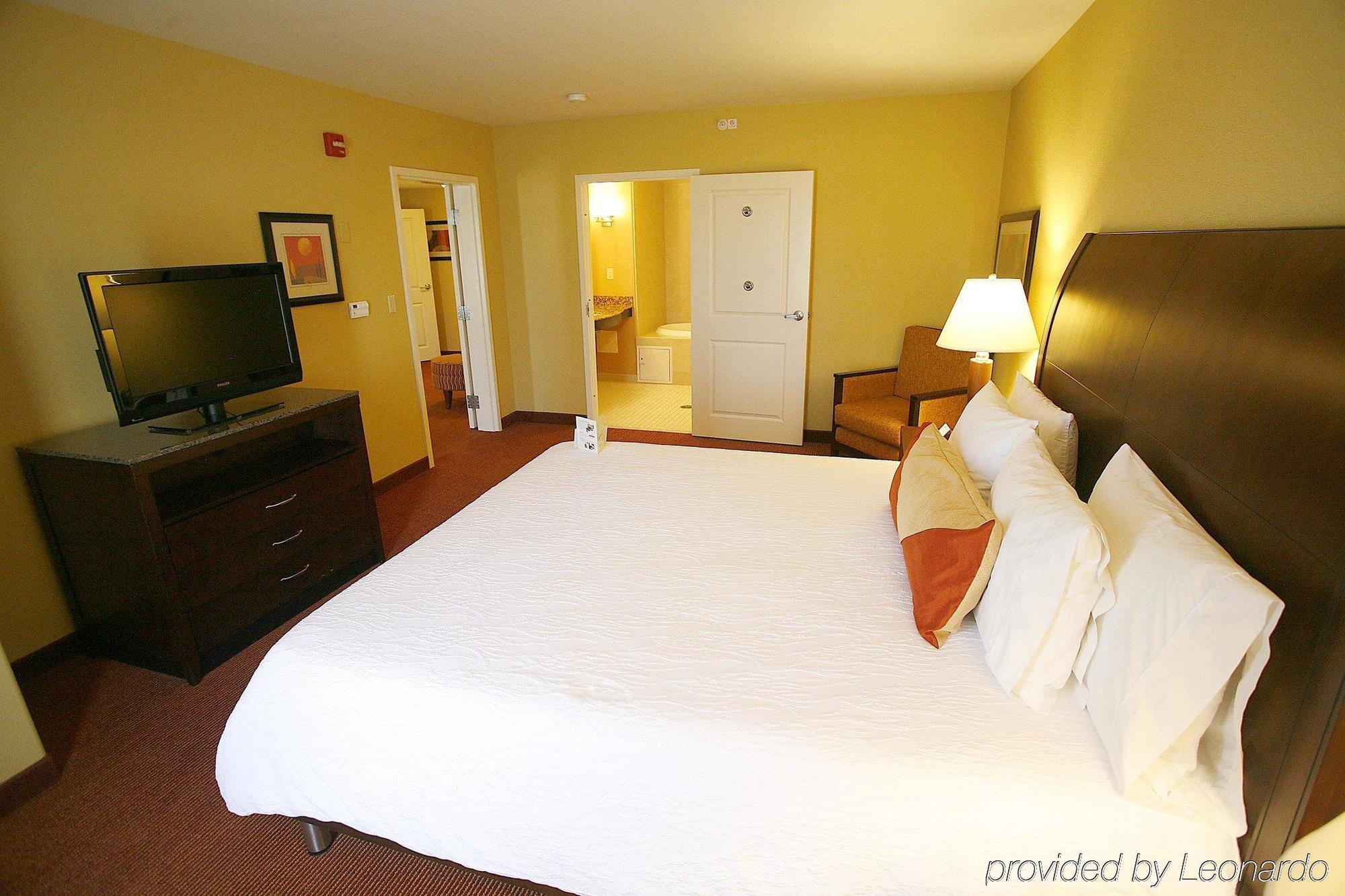 Hilton Garden Inn Fontana Room photo